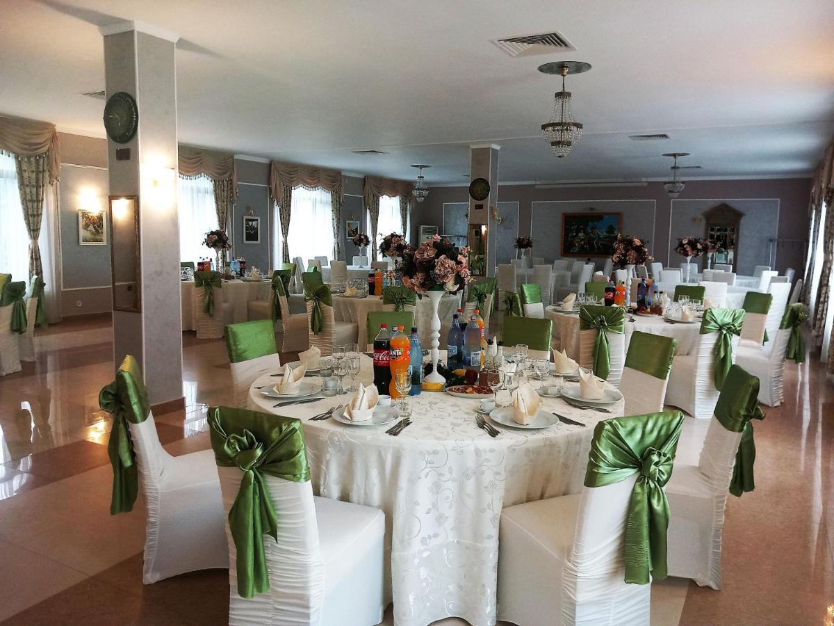 Hotel Suprem Băile Olăneşti Buitenkant foto