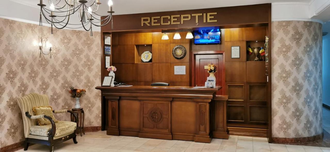 Hotel Suprem Băile Olăneşti Buitenkant foto